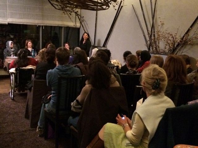 Podiumsdiskussion im b2